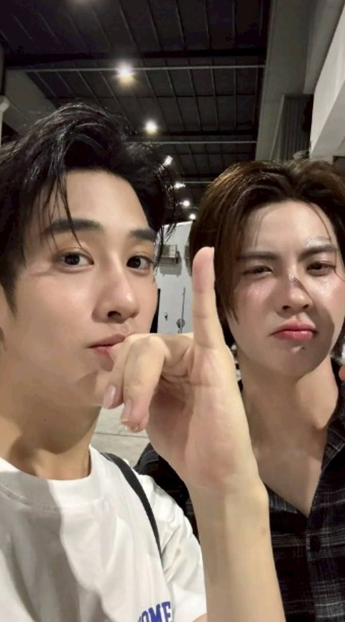 ‧₊˚:✜₊˚ วายเท่านั้นแม่♡ ˎˊ˗ꕀ ⌇