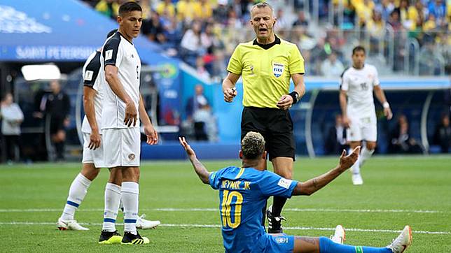  Diving Memalukan Neymar di Laga Kosta Rika Sabung Ayam Online Piala Dunia 2018: Diving Memalukan Neymar di Laga Kosta Rika