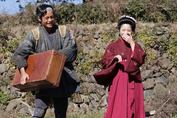 窪田正孝に吉高由里子がエール 朝ドラ危機支える意外な交流 女性自身