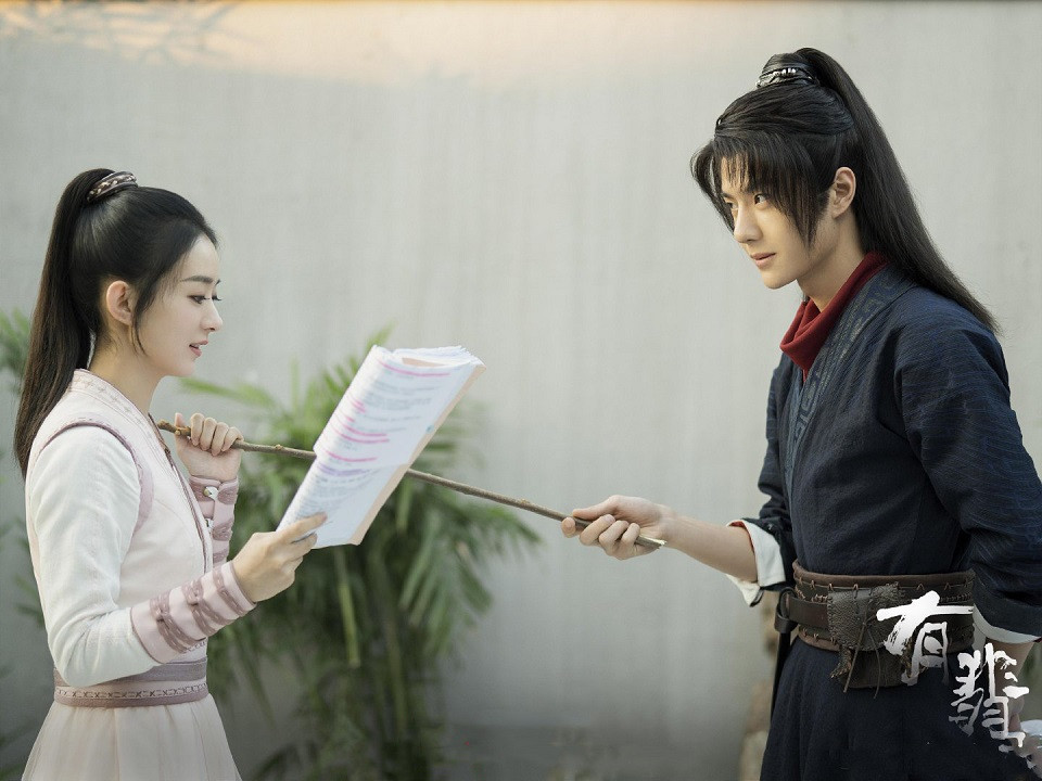 戲外也超甜的「陸劇CP」1：趙麗穎&王一博《有翡》