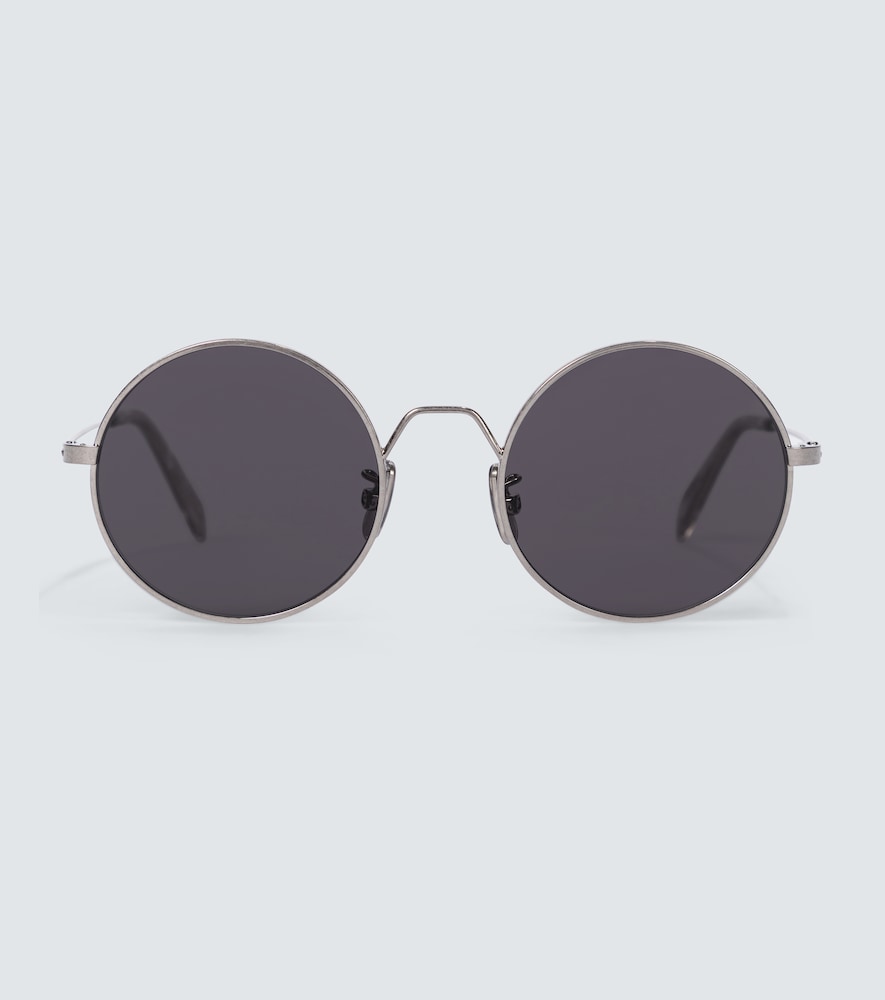 These sunglasses from Celine Eyewear are crafted in Italy from a silver-tone frame in a rounded shap