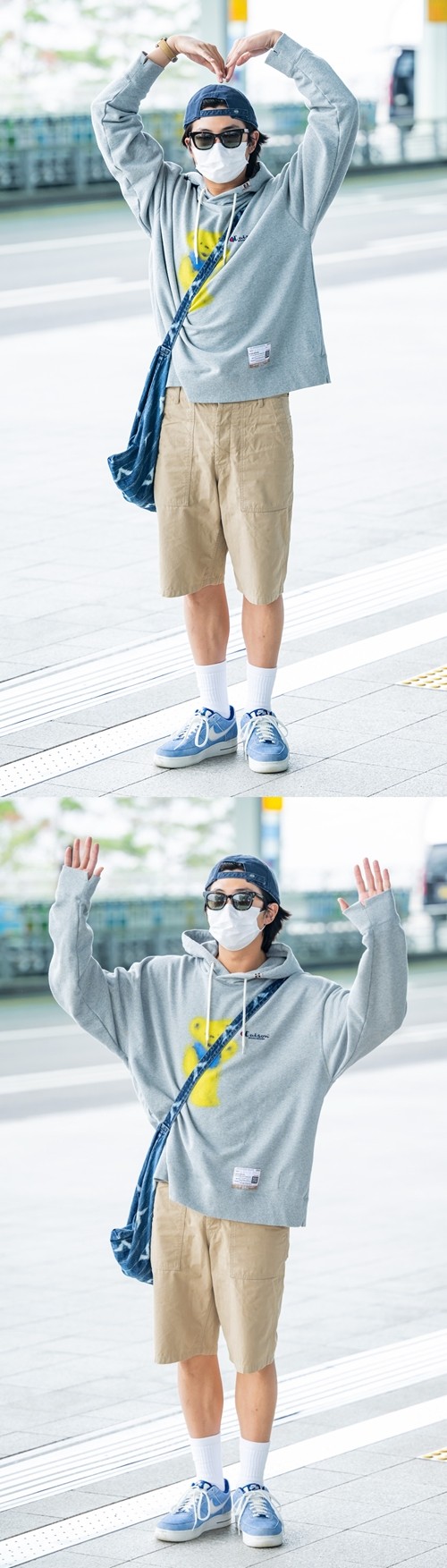 BTS・RM着用のフーディーは日本の名ブランド！短パン×キャップの少年風 