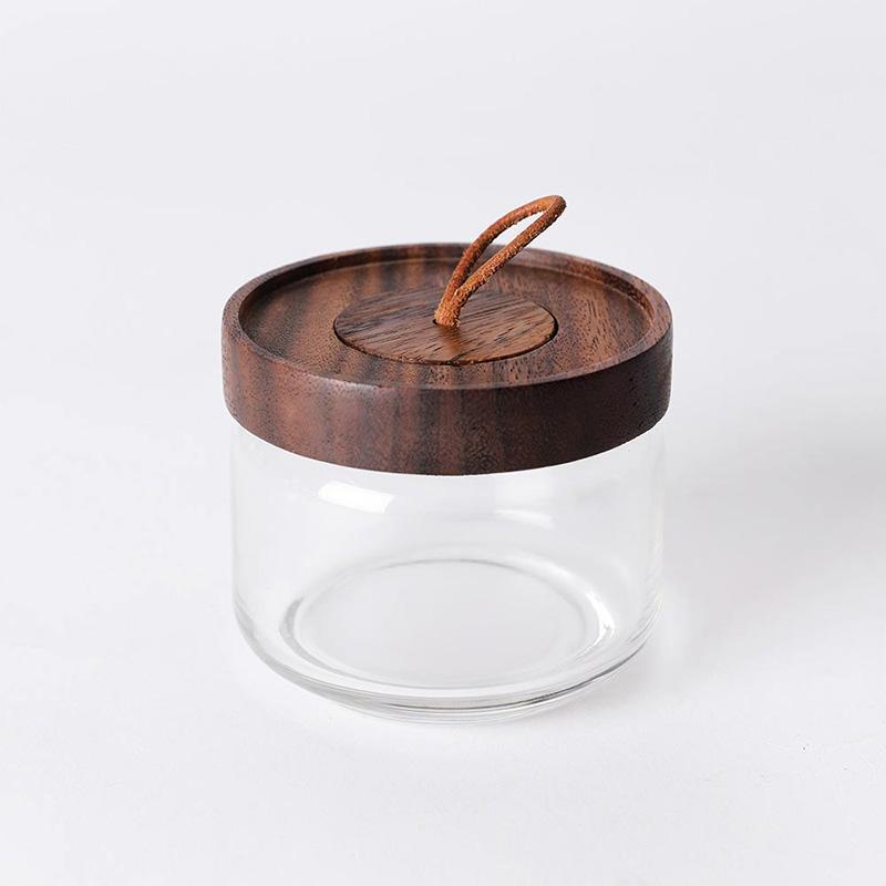 品 牌 介 紹 CHABATREE 來自泰國的生活精品品牌，以南洋柚木餐具所著稱，商品全由技術純熟的木工藝匠，手工打造出比機器製作更有生命力的原木器皿，溫潤質樸的質感深受歐美及日本等地消費者喜愛。使用