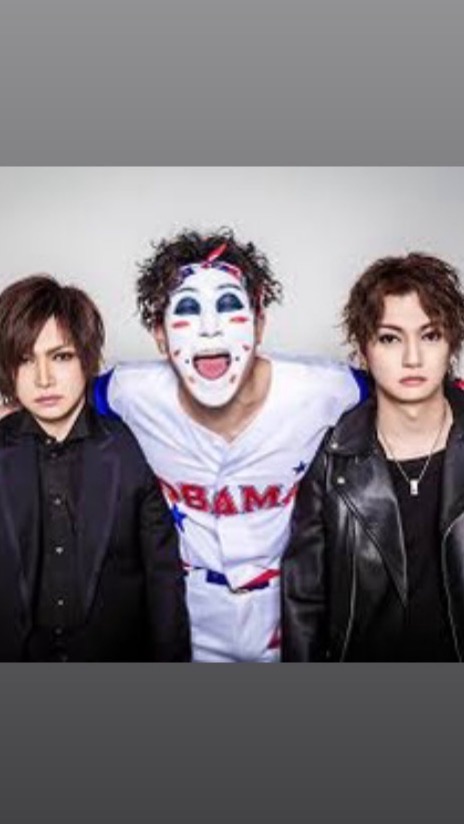ゴールデンボンバー(3人版)