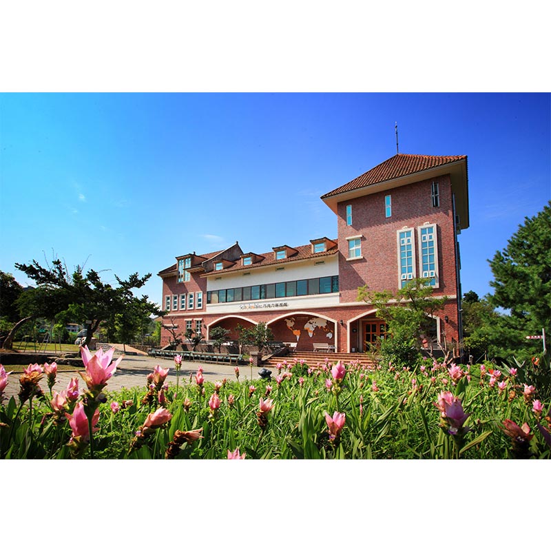 * 餐點實際內容請依現場提供為主。 * 本券平假日皆適用，春節期間不適用。 * 本券恕不接受預約，請於現場依序入場使用，為避免久候，建議於平日使用 * 餐廳營業時間：10:00-19:00 * 本券恕