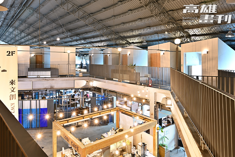 以歷史建築為本，棧貳庫賦予空間再生可能性，延續餐飲、文創、展覽的基礎，更全新導入旅宿概念。(攝影/Carter)