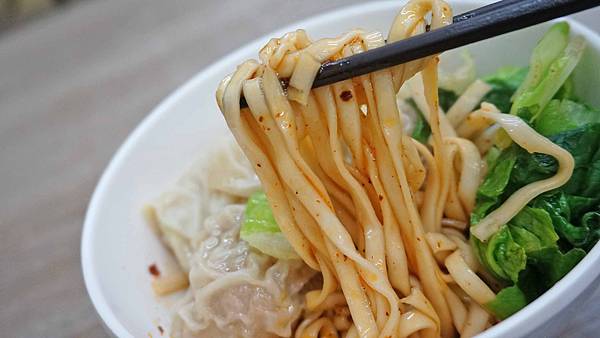 【台北美食】強記雞肉飯-隱身在市場裡的高評價美食小吃店