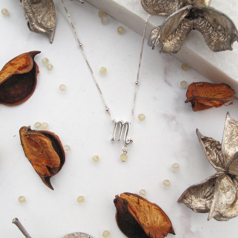 ★★據說如果佩戴自已出生月份的誕生石，就會帶來好運。此說法來源之一是，從猶太的高僧在祭服 
上用十二個寶石當裝飾開始的~另外，將寶石配戴在身上也可用來辟邪守護我們，所以我們創作的 
 這款星座誕生石系列自己戴或送人都很合適!