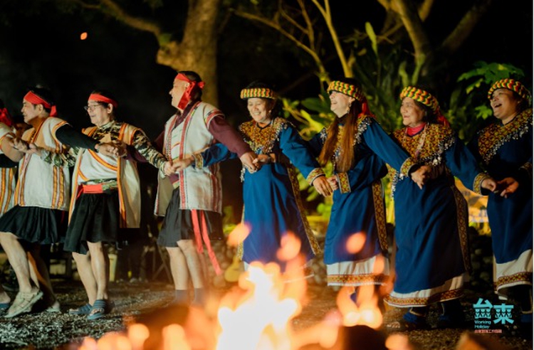 盤點 8 個台東深度旅遊!深入原住民部落，親土親地敬天神的背後文化意 …