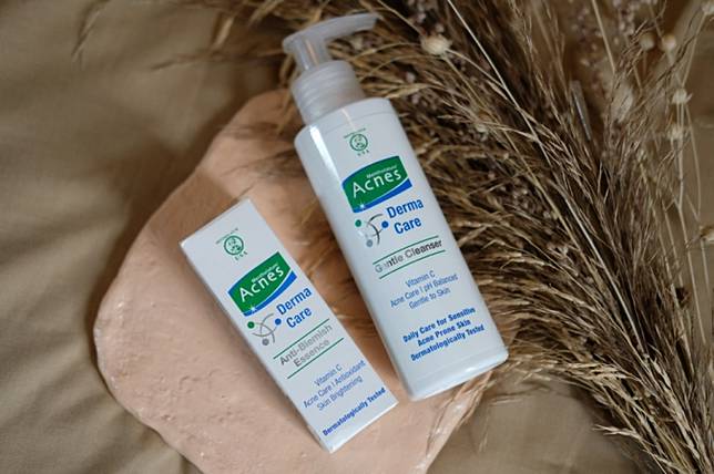 female daily cleanser