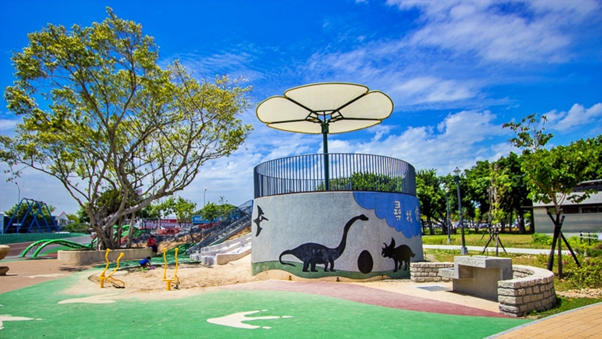 玩到虛脫都不想回家！雙北８「最強親子公園」：28米長滾輪滑梯、輕軌遊樂場