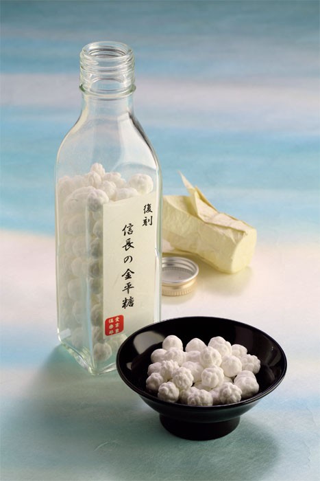 織田信長が愛した金平糖 宣教師が献上した有平糖 戦国時代に上陸した南蛮菓子とイエズス会の関係