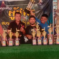ซุ้ม พระรถเสนฟาร์ม