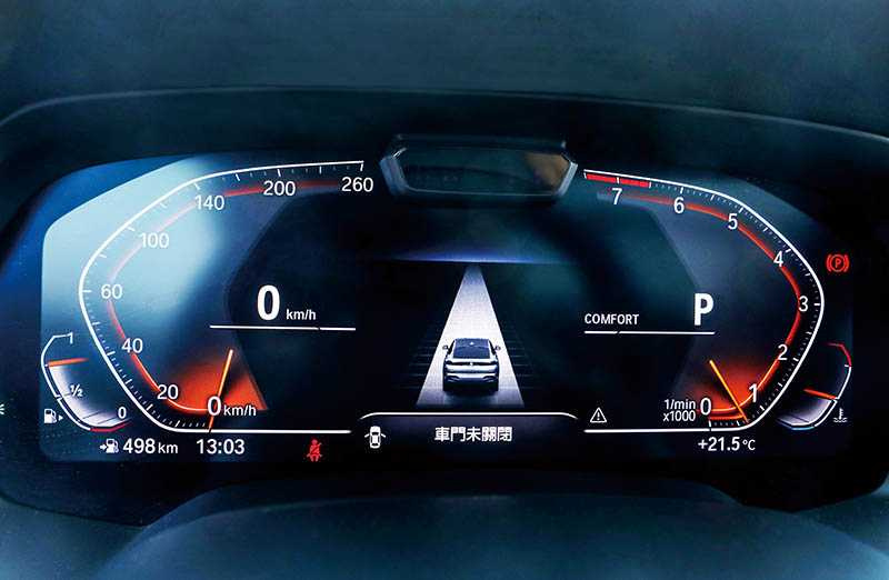 12.3吋的數位儀表板，導航、路況等資訊都一目了然。（圖／王永泰攝）