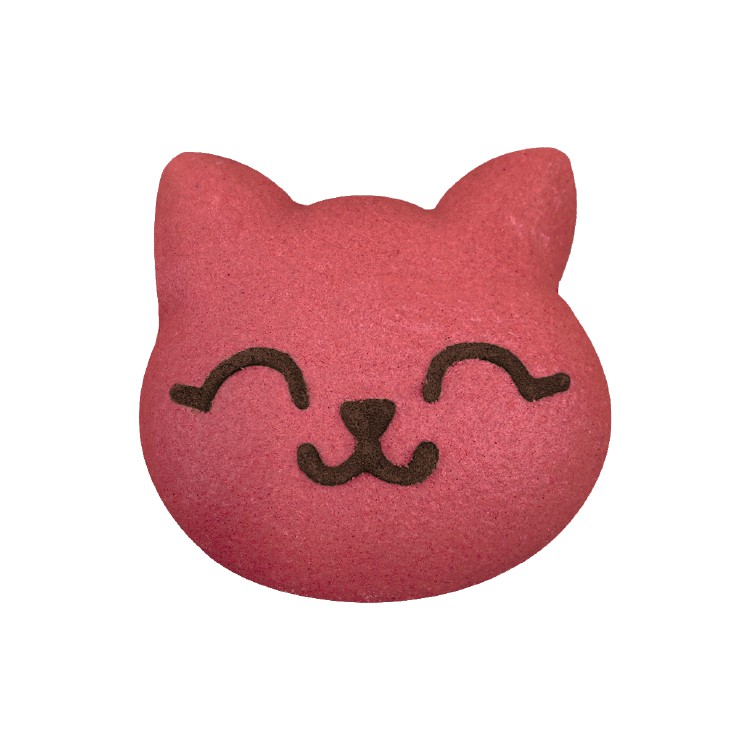 《Fascinée 菲斯尼馬卡龍專賣》紅絲絨口味說明：「紅絲絨」美國經典蛋糕之作。天然的可可粉中含有花青素，當碰到酸性物質，便會產生化學反應，外觀上呈現如絲綢洋裝般的紅色。味道上可可是主味，並帶有酸甜