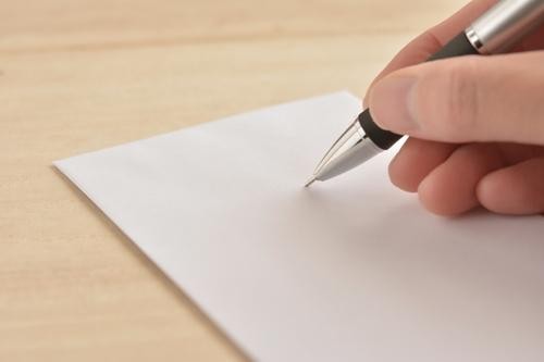 シャーペンの正しい持ち方は 疲れずキレイに文字を書くコツを伝授 オリーブオイルをひとまわしニュース