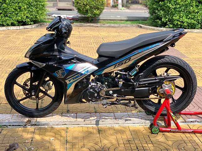 Biar Keren Yamaha Mx King Nekat Pinjam Kaki Honda Nsr 150 Sp