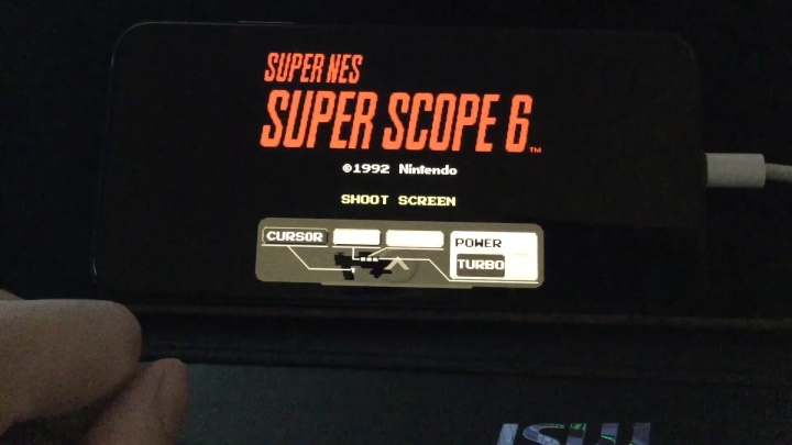 至於更換至Super Famicom遊戲時，就需要手動更換光線槍種類。