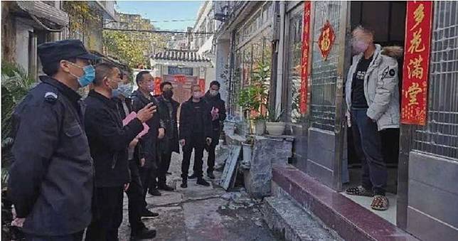 半夜衝動忍不住！湖北男翻牆私會女友…整棟住戶強制隔離