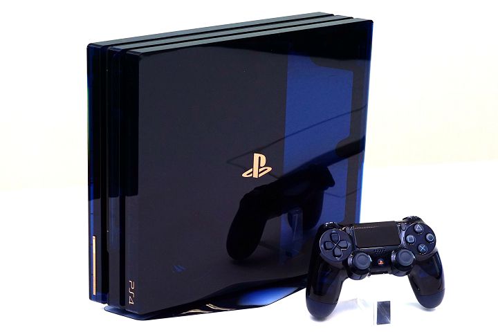 Sony PlayStation 4 Pro 500 Million 限量紀念版一手開箱，突破 5 億台障壁的榮光之證