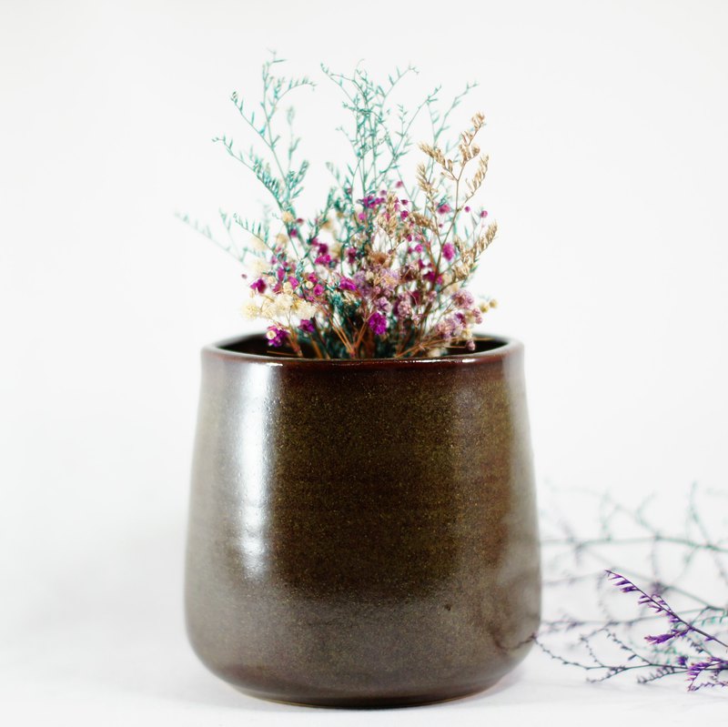 此為底下無洞盆器，可種植水耕植物。 本商品並無附贈植物，謝謝您！