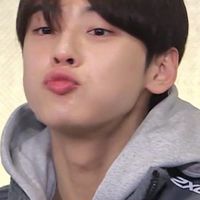 🎧💐💐💞💗😘🥰