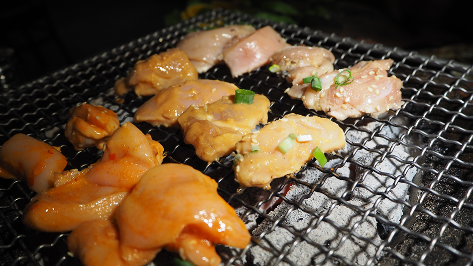 基隆吃到飽,月桂炭火燒肉,基隆吃到飽,基隆車站吃到飽,基隆廟口吃到飽,基隆美食,基隆廟口美食,基隆二信,我不是他媽媽,連鎖吃到飽