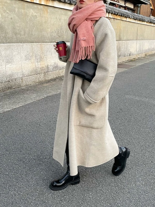 春色マフラー で季節感を更新しながら防寒を両立 賢い最旬コーデ術 Mine