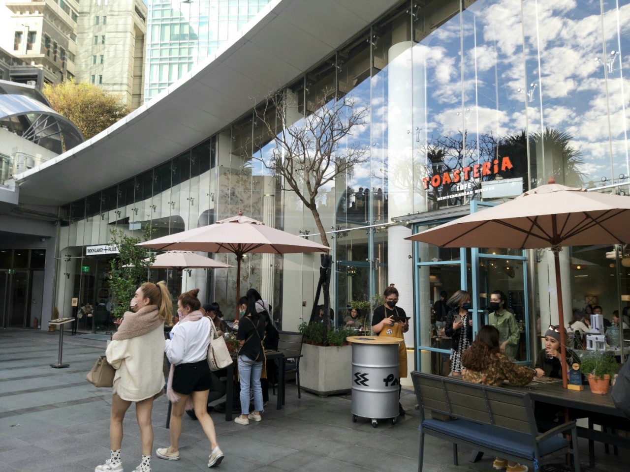 PARK2草悟廣場;綠園道;美食;餐廳;公園;台中;ROCKLAND;ROCKPLUS;MOLINO;正面奶酥;酉5PM TWCAUDEX;新村站著吃烤肉;設計