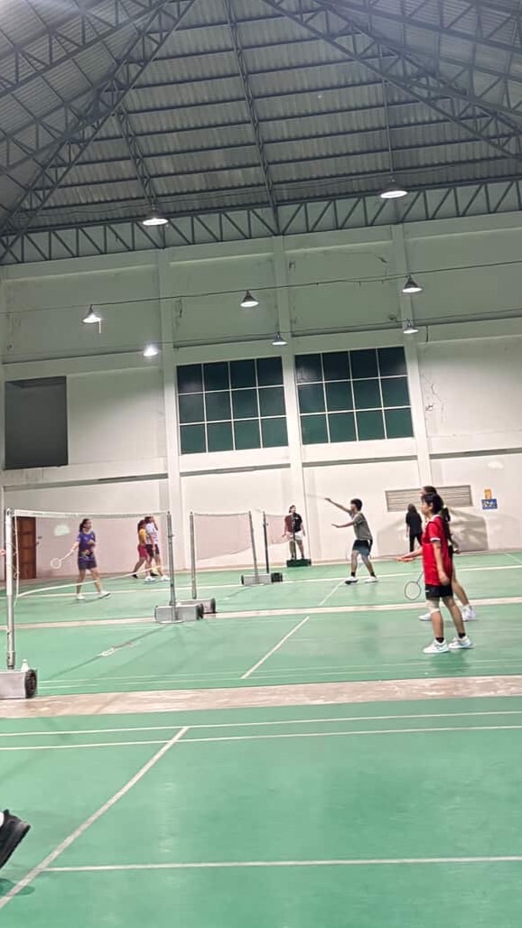 Smurfs badminton