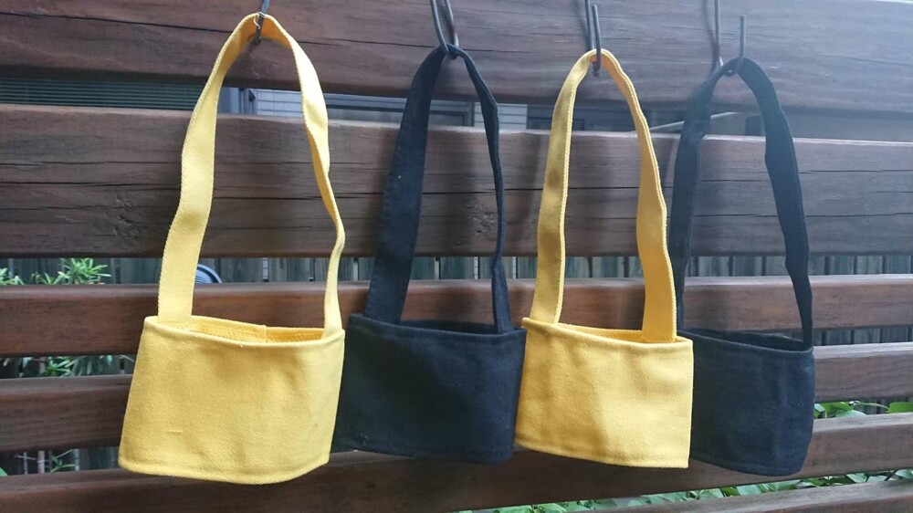 謝謝你環保 地球有你真好 人手必備的純色質感飲料杯套，不管自己用還是送禮都可以 地球只有一個！讓我們大家一起來減少塑膠袋跟吸管的使用，落實環保理念於生活當中吧!!一起當環保小尖兵 規格 材質：帆布（此