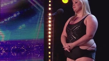 這名女子要跳鋼管舞時評審都不看好她 但接下來她卻令所有人驚艷不已！