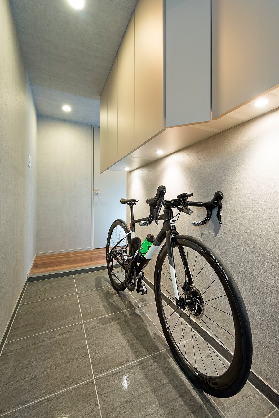 自転車搬入ルートを確保！サイクリスト向けコンセプトマンションが 