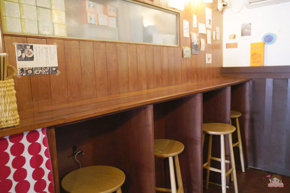 弘大&延南洞咖啡 MOMENT COFFEE (모멘트카페)，美味吐司自己烤，日系雜貨文青風、韓式網美咖啡店