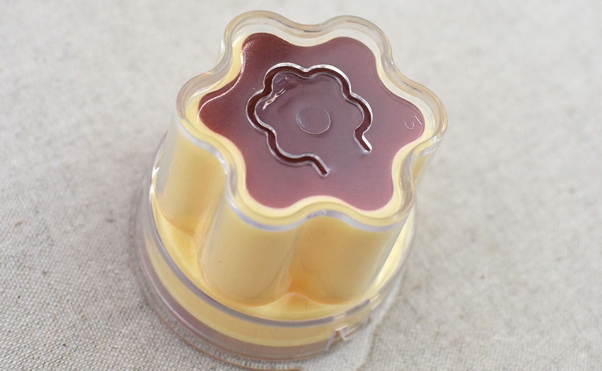 あの プッチン を何度でも セリアの プチっと プリン が大人の心をとらえて離さない