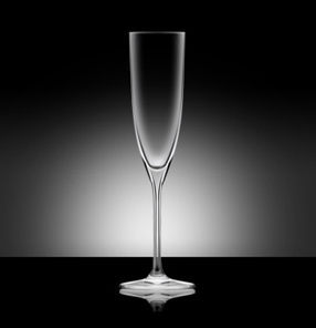 現代亞洲城市生活型態激發Lucaris 路卡瑞司 創造嶄新美學機能品質典範，完美襯托美酒佳餚饗宴。