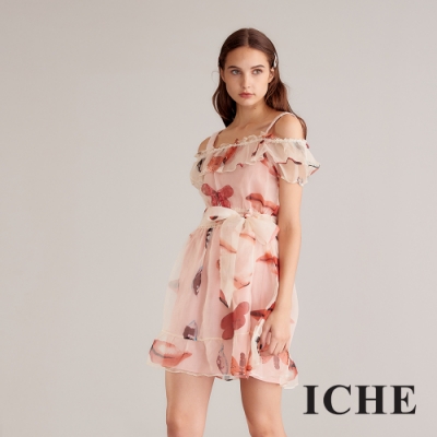 新品上市 100%絲製，精緻質感首選！ 拼接層次設計，既摩登又優雅浪漫 微甜櫻花粉嫩，顯白透膚好氣色 ICHE獨家代理百貨設計師品牌
