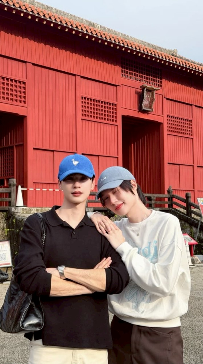 แมวส้มชอบอ่านฟิค