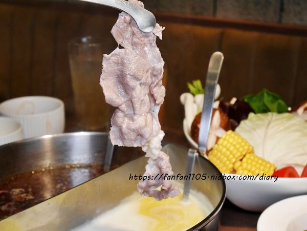 板橋火鍋【瀧鍋物製造所】質感裝潢 嚴選食材 #A5和牛 #肥美海鮮 #必點起司牛奶鍋 #板橋站 (39).JPG