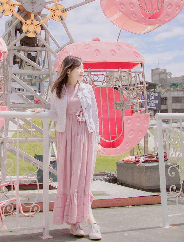 『台灣輕旅拍，外拍推薦』輕鬆自在走遍台中市七期國家歌劇院、堁夏咖啡 Café Crotchet、蔦屋書店 台中市政店、草悟廣場、道和六藝文化館刑務所演武場捕捉網美一日景點，透過鏡頭紀錄每一刻回憶-Snaping 攝影服務直擊分享