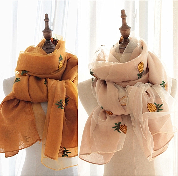 《花花創意会社》外流。芥黃鳳梨美呆雙層紗披肩圍巾【H6226】