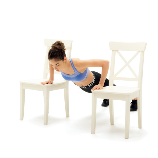 自宅で美ボディトレ 映える上向き美バストの条件は 大胸筋