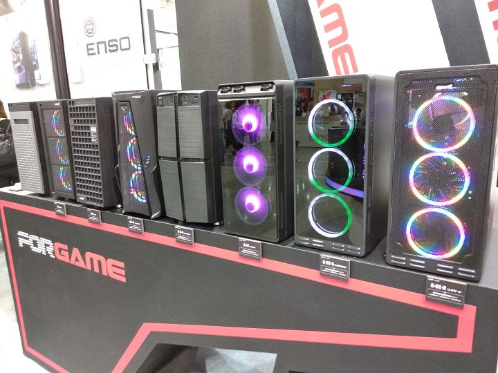 Computex 不能沒有 RGB！從鍵盤、機殼、主機板到風扇都要閃亮，一次看完展場中炫麗的「光害」產品