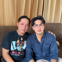 ลุงป๊อก พระเอกข้างเวที