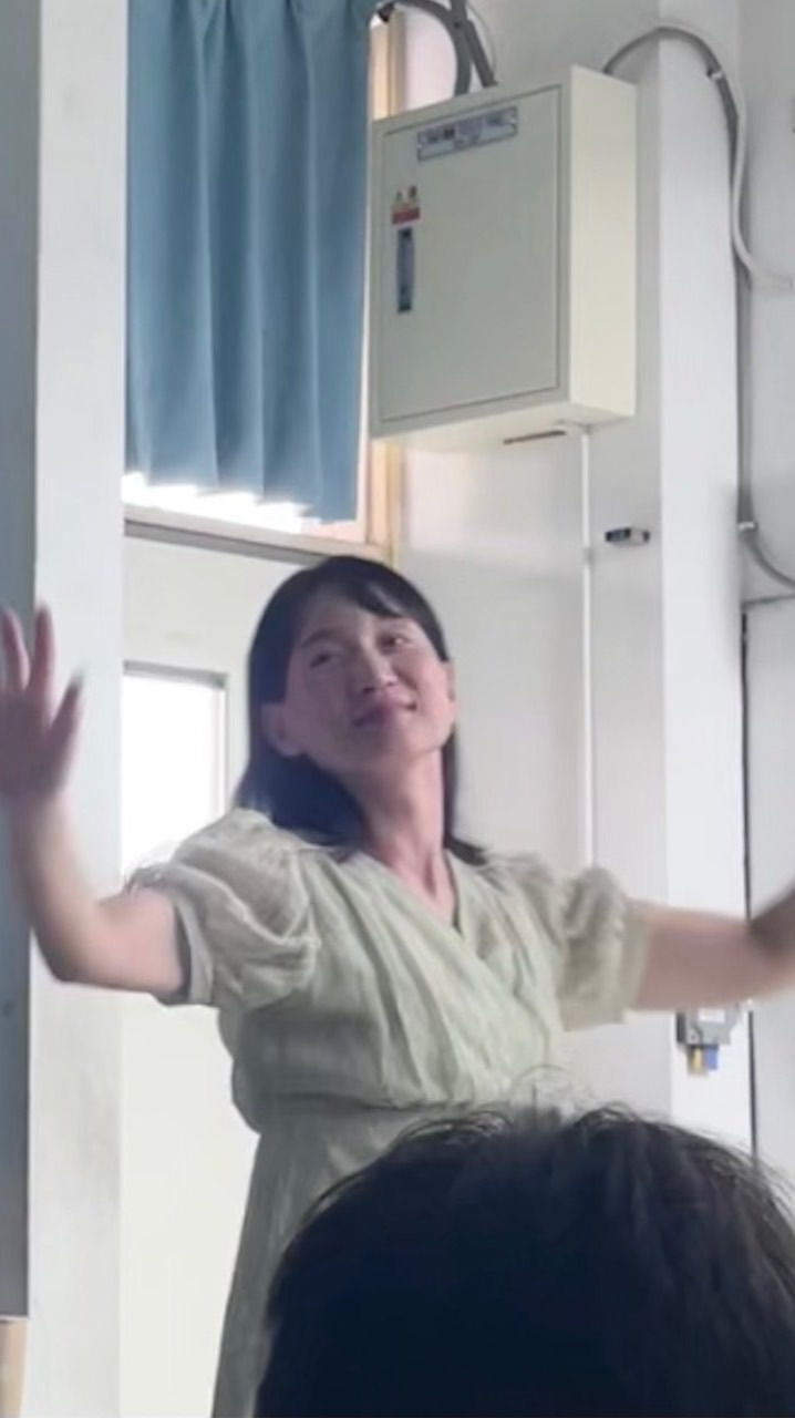 102直屬群