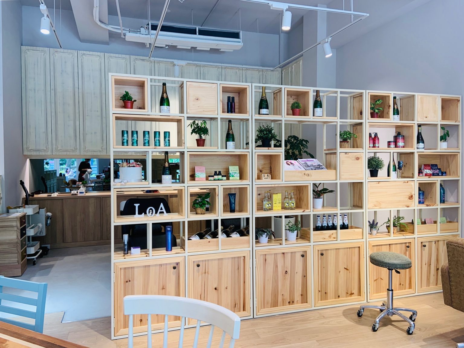 LOA By Hootalinqua陳列架.png