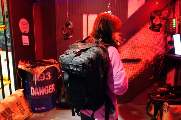  bagrun防水背包，bagrun台北西門町VAR LIVE旗艦店開幕，貝格朗都會玩家軍事風格後背包，好用多功能後背包，機能後背包推薦，貝格朗機能後背包