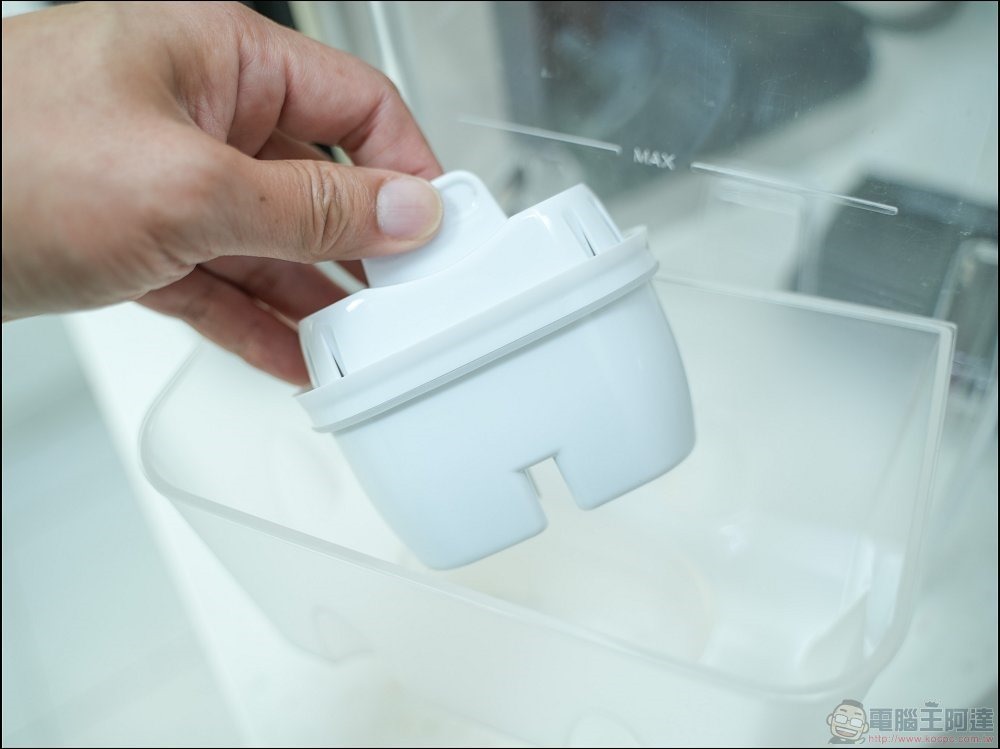 Philips 智慧溫控過濾飲水機 開箱實測 - 10