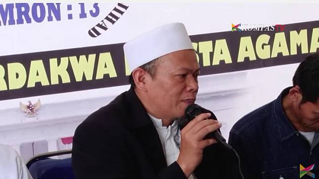 Dari Tangan Sekjen FUI Polisi Sita Spanduk Provokatif dan Dokumen