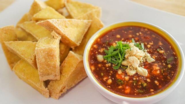 BUKA DIMANA: Tahu Goreng Bumbu Rajak untuk Buka Puasa